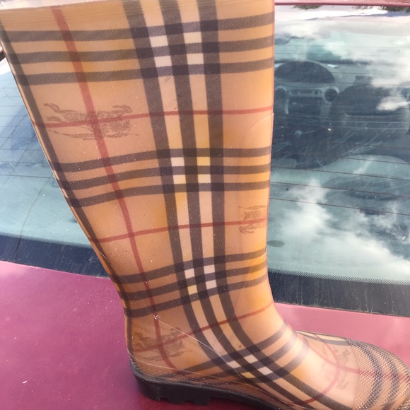 Rain boots - Picture 4 of 4